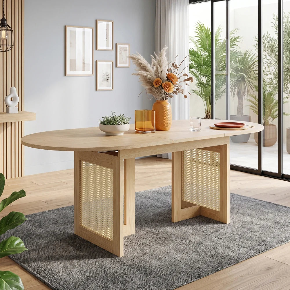 Table rectangulaire extensible aspect chêne, pieds rotin