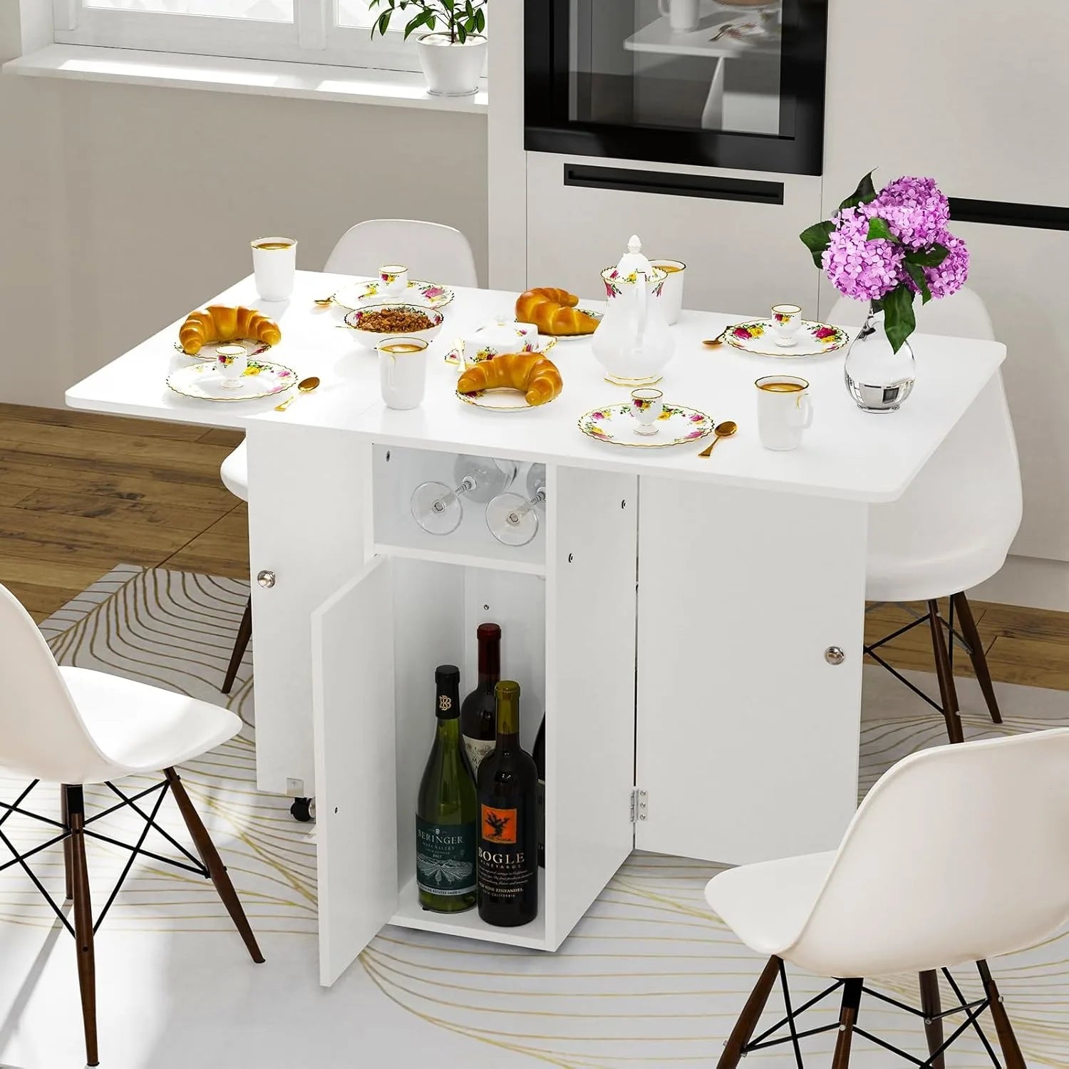 Table pliante sur roulettes avec étagères